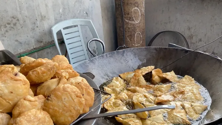 Samosas A Crispy, Flavor-Packed Indulgence