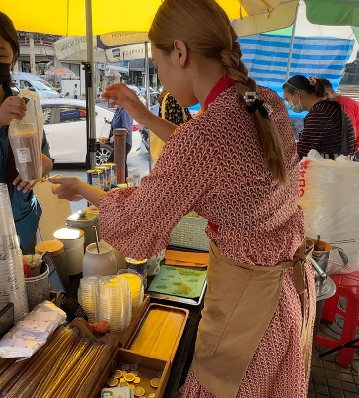 Ploysai Coffee Lady Photos